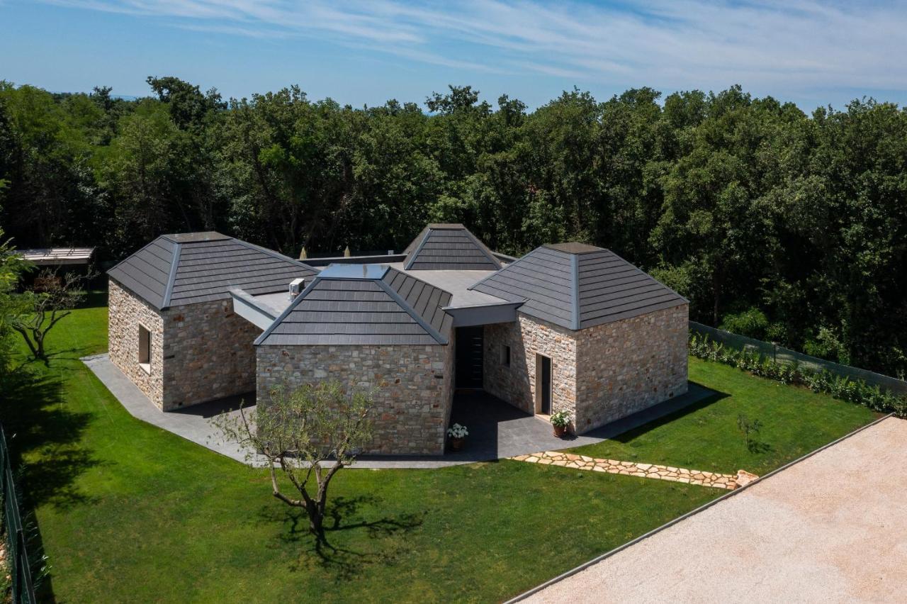Unique Design Vila Doris Umag Luaran gambar